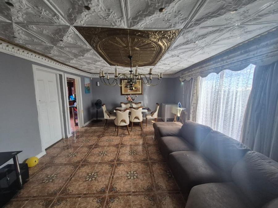 2 Bedroom Property for Sale in Motherwell Eastern Cape